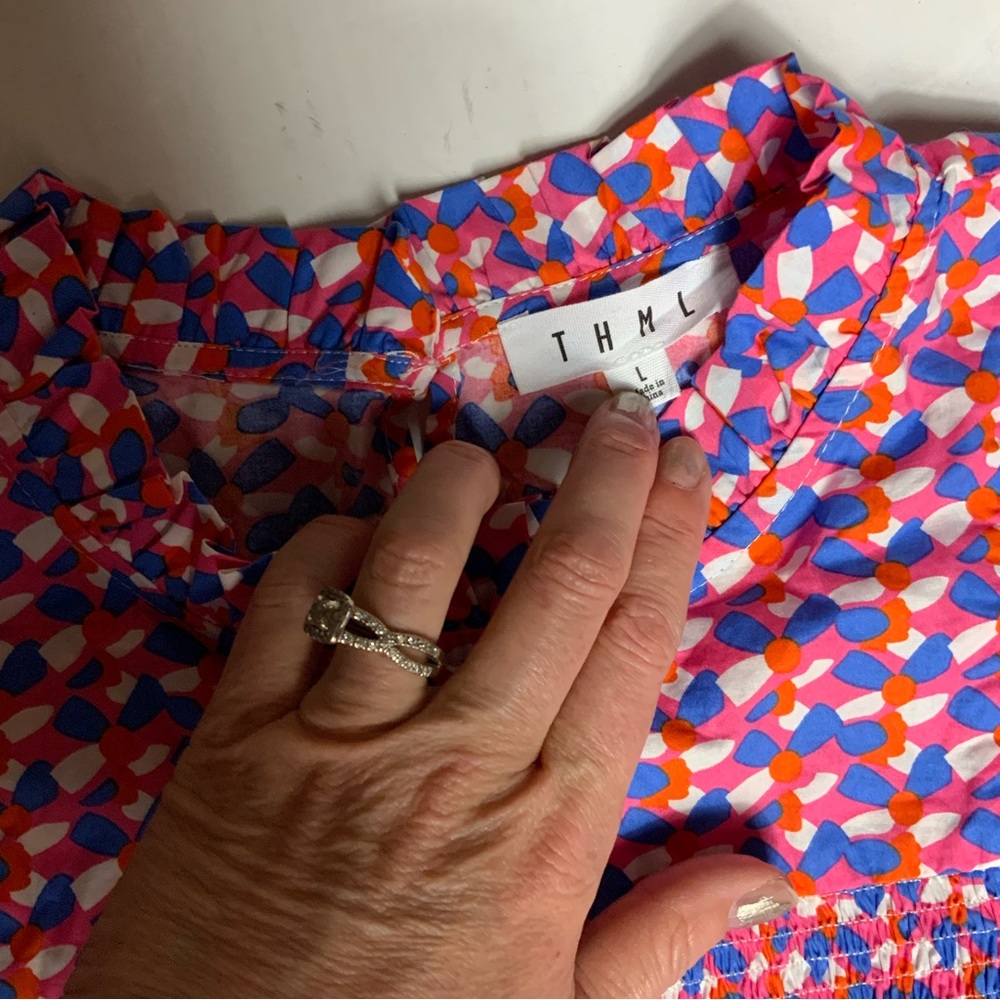 THML Colorful Geometric Women's Top - Picture 5 of 5